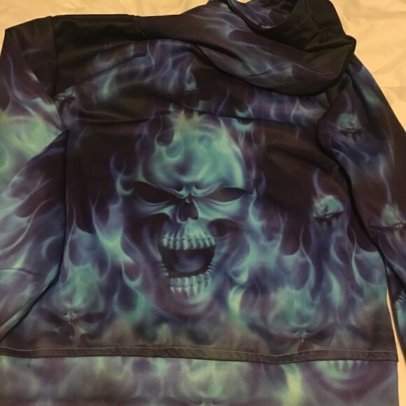Men’s NWOT skull flame hoodie - Picture 3 of 4